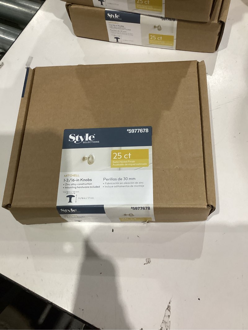 Condition photo showing New/Like New for Style Selections 1-3/16-in Satin Nickel Round Modern Cabinet Knob 10 -Pack