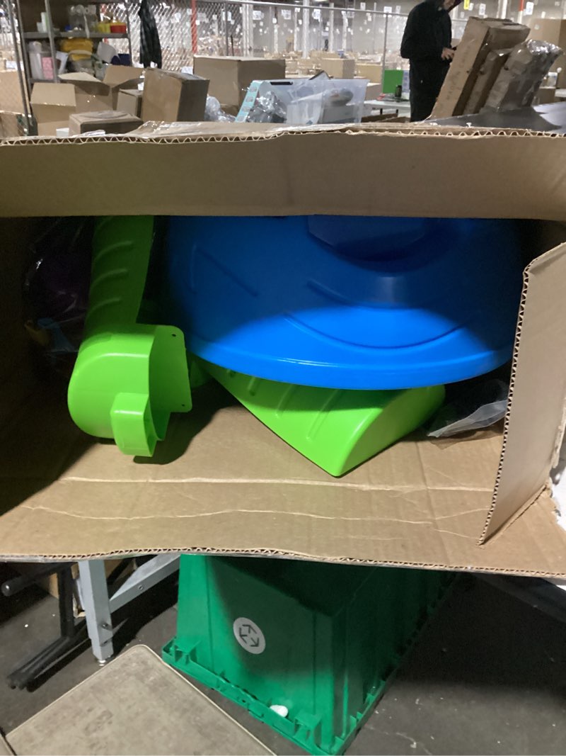 Condition photo showing New/Like New for step2 rain showers splash pond water table, kids water and sand activity sensory playset, summer outdoor toys, 13 piece water toy accessories, for toddlers 1.5+ years old, blue & green