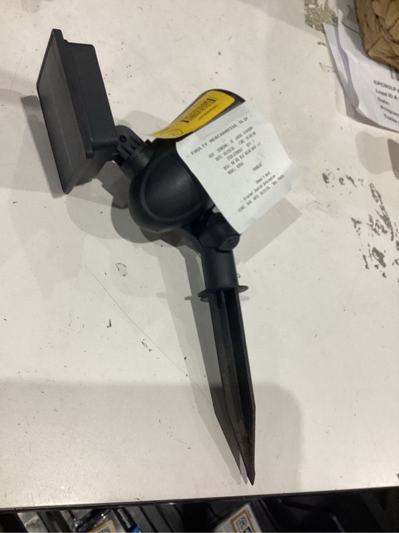 Condition photo showing Good Condition for  harbor breeze 30 -lumens matte black warm white solar led spot light