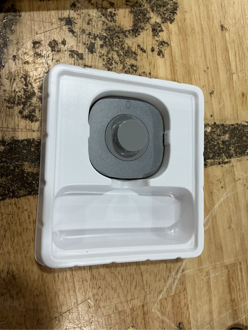 Condition photo showing As Is for charger compatible with ring gen 4 size 9, fast charging dock with usb-c cable (not compatible with ring gen 3)