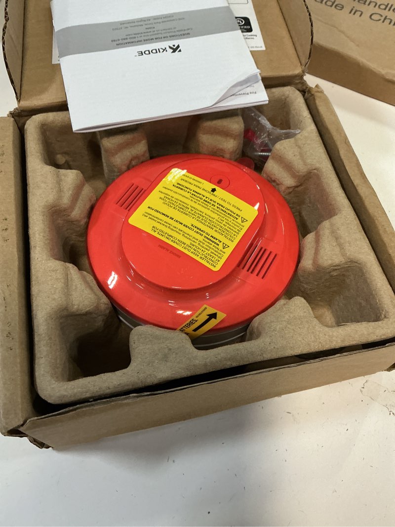 Condition photo showing Good Condition for kidde smoke detector aa battery powered led warning light indicators (20sdr)