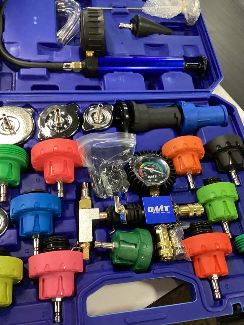 Condition photo showing Good Condition for orion motor tech coolant pressure tester kit, 26pc coolant vacuum refill kit with 18 radiator adapters, radiator cooling system pressure tester & filler kit with vacuum pump vacuum purge & refill tool