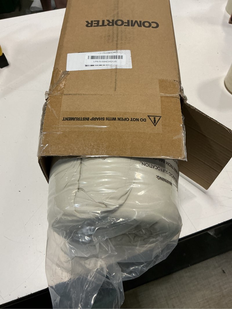 Condition photo showing New/Like New for unikome king size comforter set beige - ultra soft boho pintuck cream down alternative bedding set for all seasons, 3 pieces lightweight warm pinch pleat bed set with comforter, 2 pillowcases 06 beige/cream king(104"x92")