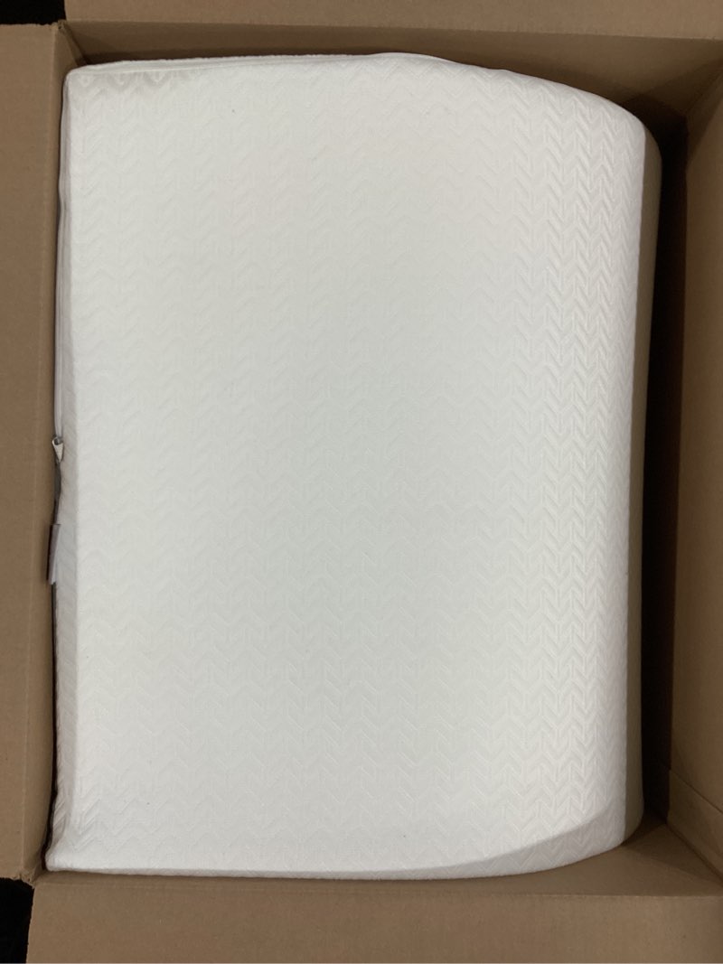 Condition photo showing Good Condition for vekkia 2pcs wedge pillow for sleep apnea,wedge pillow for acid reflux,independent memory foam for sleeping,back pain,gerd,heartburn,snoring,triangle elevated pillow for after surgery/leg/neck 24''x22''x7.5''