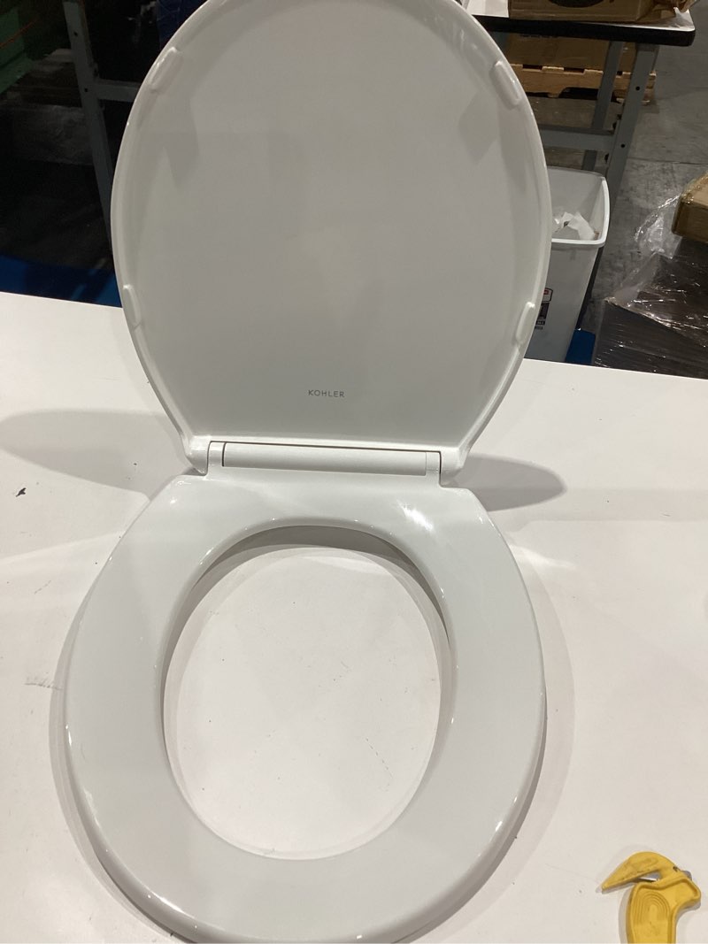 Condition photo showing Good Condition for kohler 20111-0 brevia, slow close toilet seat, round toilet seat, grip-tight bumpers quick-attach hardware, white