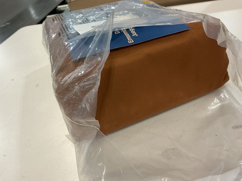 Condition photo showing Good Condition for Bedsure Brown Duvet Cover King Size - 3 Pieces Prewashed Cotton-Like Extra Soft Bedding Set, Includes 1 Duvet Cover 104x90 Inches with Zipper Closure & 2 Pillow Shams, Comforter Not Included 02 - Brown (No Comforter) King (104" x 90")