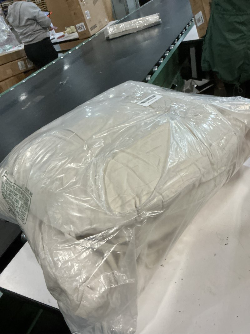 Condition photo showing Good Condition for FABRICASTLE Chair Cushions Pads Non-Skid Comfortable 17" x 16" Seat Cushion Cover Set of 6 for Indoor Kitchen Dining Room Office Chairs (Cream, 6 Counts (Pack of 1)) 6 counts (pack of 1) Cream