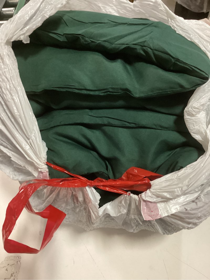 Condition photo showing Good Condition for CozyLux Queen Comforter Set Emerald Green - Bed in a Bag Queen Size 7 Pieces, Luxury Soft Bed Set for All Seasons, Bedding Set with Down Alternative Comforter, Sheets, Pillowcases & Shams Emerald Green Queen