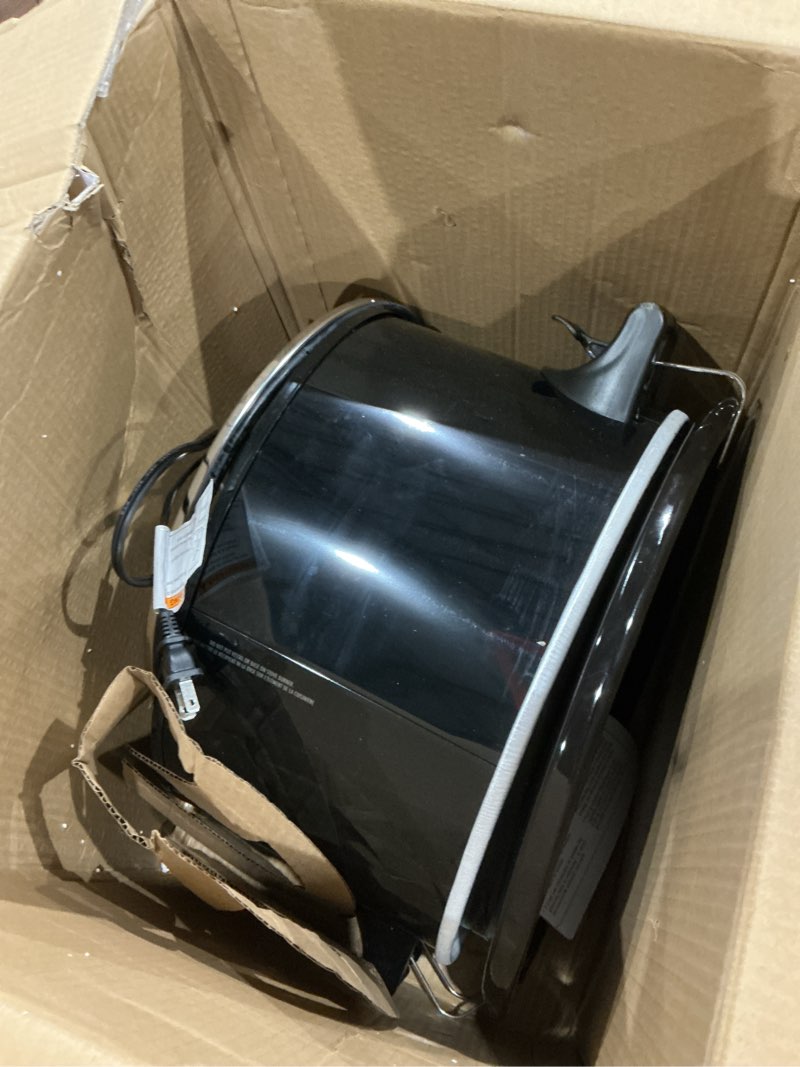 Condition photo showing Good Condition for hamilton beach slow cooker, extra large 10 quart, stay or go portable with lid lock, dishwasher safe crock, black (33195) 10 quarts black
