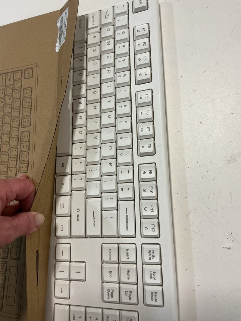 Condition photo showing Good Condition for quasio wireless keyboard, 2.4g full-sized ergonomic wireless computer keyboard with wrist rest for windows, mac os laptop/pc/desktop/notebook(off white)