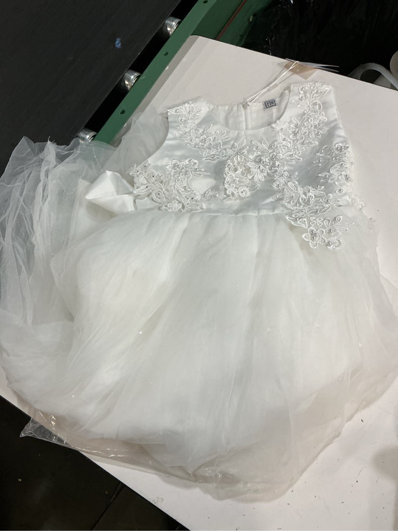 Condition photo showing Good Condition for ibtom castle flowers girls tulle lace dress for kids wedding bridesmaid pageant birthday party communion formal princess prom maxi gown 11-12 years white