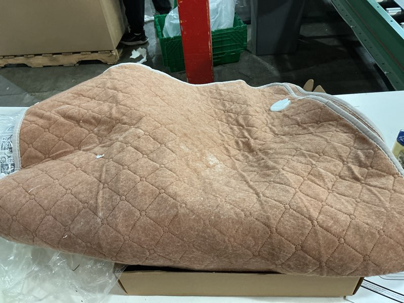 Condition photo showing As Is for (similar to stock photo) full back heating pad,20x40 extra large heating pad for back pain relief,with 10 temperature controllers & 3 auto-off timers,dry/moist heat therapy for muscle,joint,menstrual cramps (brown) 20x40 inch brown