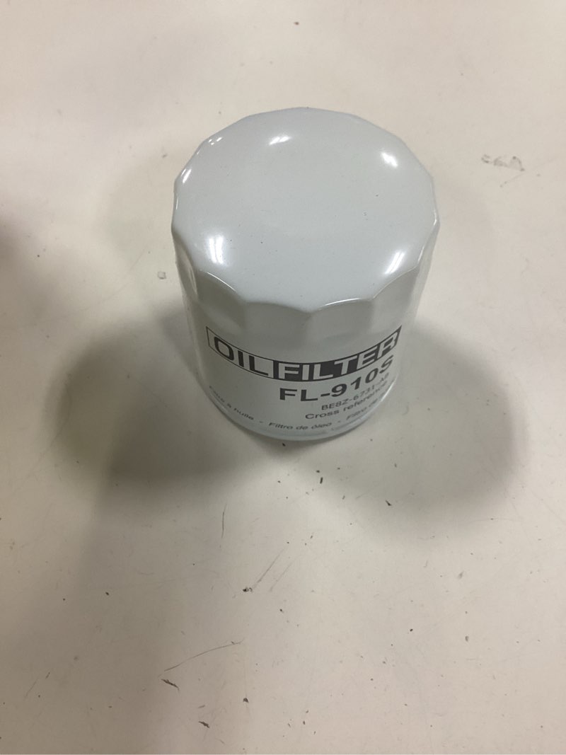 Condition photo showing New/Like New for fl-910s oil filter compatible with ford bronco escape explorer edge focus fusion ranger, replaces be8z-6731-ab (6 pcs)