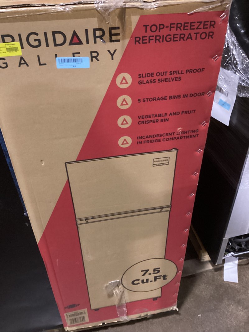 Condition photo showing Good Condition for (Similar to) ARCTIC CHEF ACFR725AMZ6COM 2 Door Apartment Size Refrigerator with Freezer, Stainless