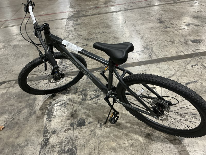 Condition photo showing Good Condition for ozark trail timber 27.5 in mountain bike, small frame, fits riders 5 ft 0 in-5 ft 6 in, black, adult, unisex