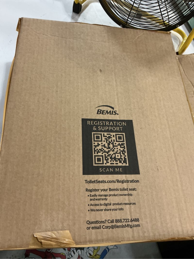 Condition photo showing New/Like New for bemis 500ec durable wood toilet seat with easy clean hinges, made in usa, round, biscuit biscuit round