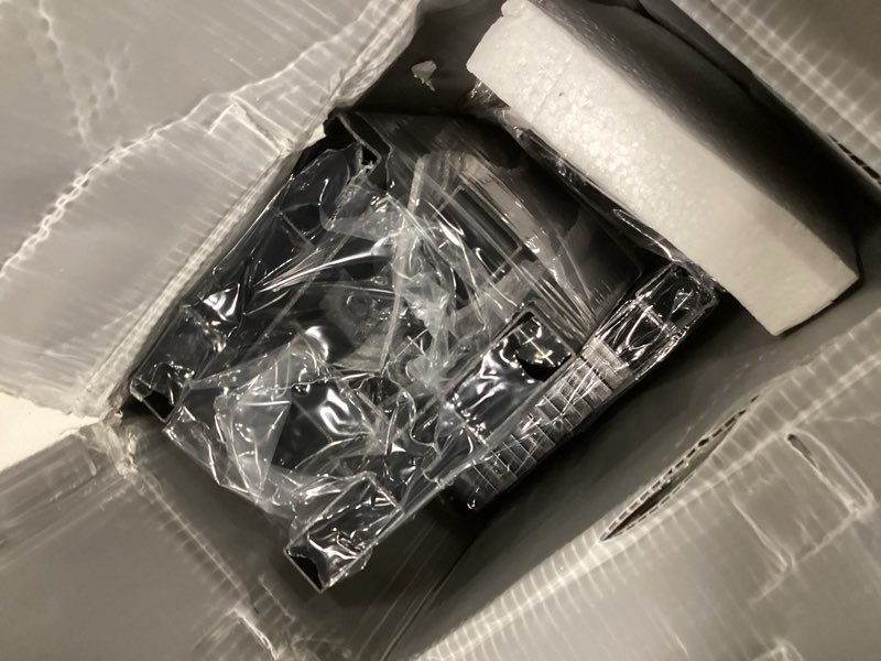 https://lotting-media.assets.bidfta.com/lotting_c356fa87-a2bf-406f-818e-9c507ba2c8fd