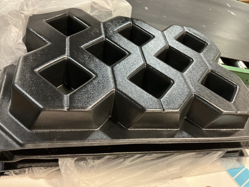 Condition photo showing Good Condition for Concrete Molds Paver Mold Grass Block Pavers Mold ABS 2mm Eco Parking - Plastic Mold for Concrete Paving Slabs Cement Mold Concrete-Molds-1 4 pack