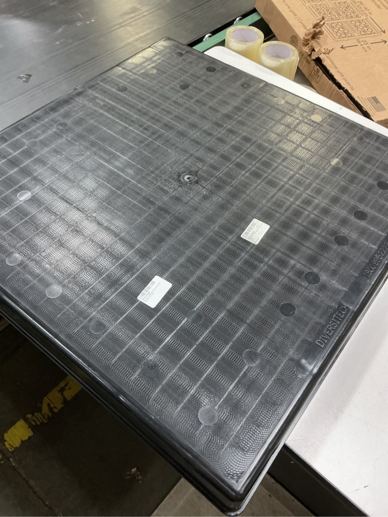 Condition photo showing Good Condition for XGATML DIVERSITECH Equipment pad, 30 x 30 x 3 in Depth