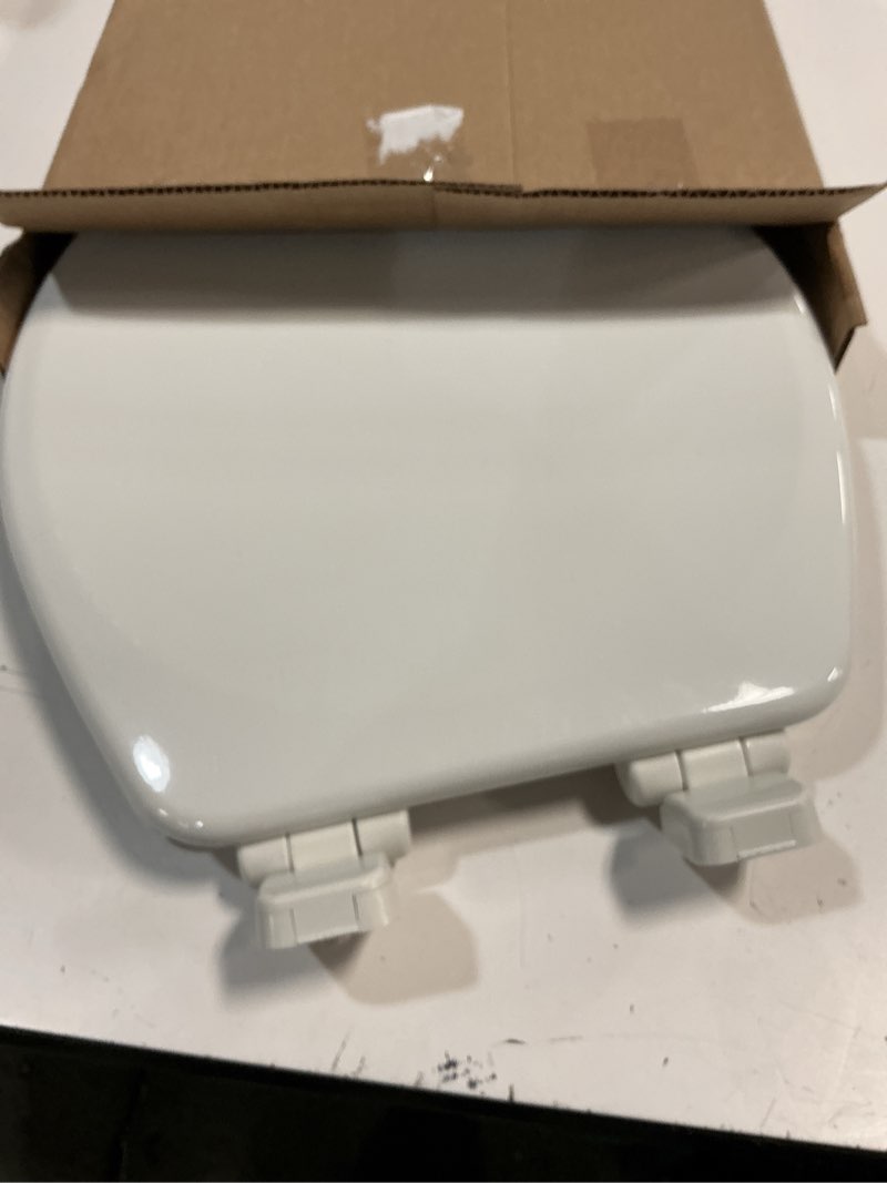 Condition photo showing Good Condition for Mayfair Linden Slow Close Toilet Seat, Non Slip Heavy Duty Wood, Easy Install, Round, White Round Traditional Hinge