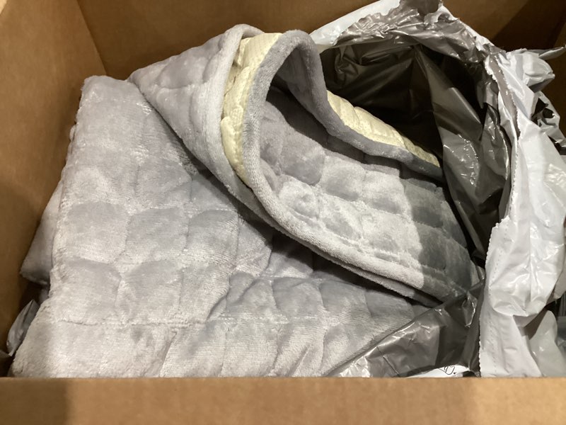 Condition photo showing Good Condition for Velvet Couch Cover, Washable Sectional Sofa Cover, Anti Slip Sofa Slipcovers for 3 Cushion Couch Sofa L Shaped Recliner, Furniture Protector Covers for Pets Kids(Light Grey, Only 1 PCS) Light Grey 1pc/36"x 94"/Rectangular