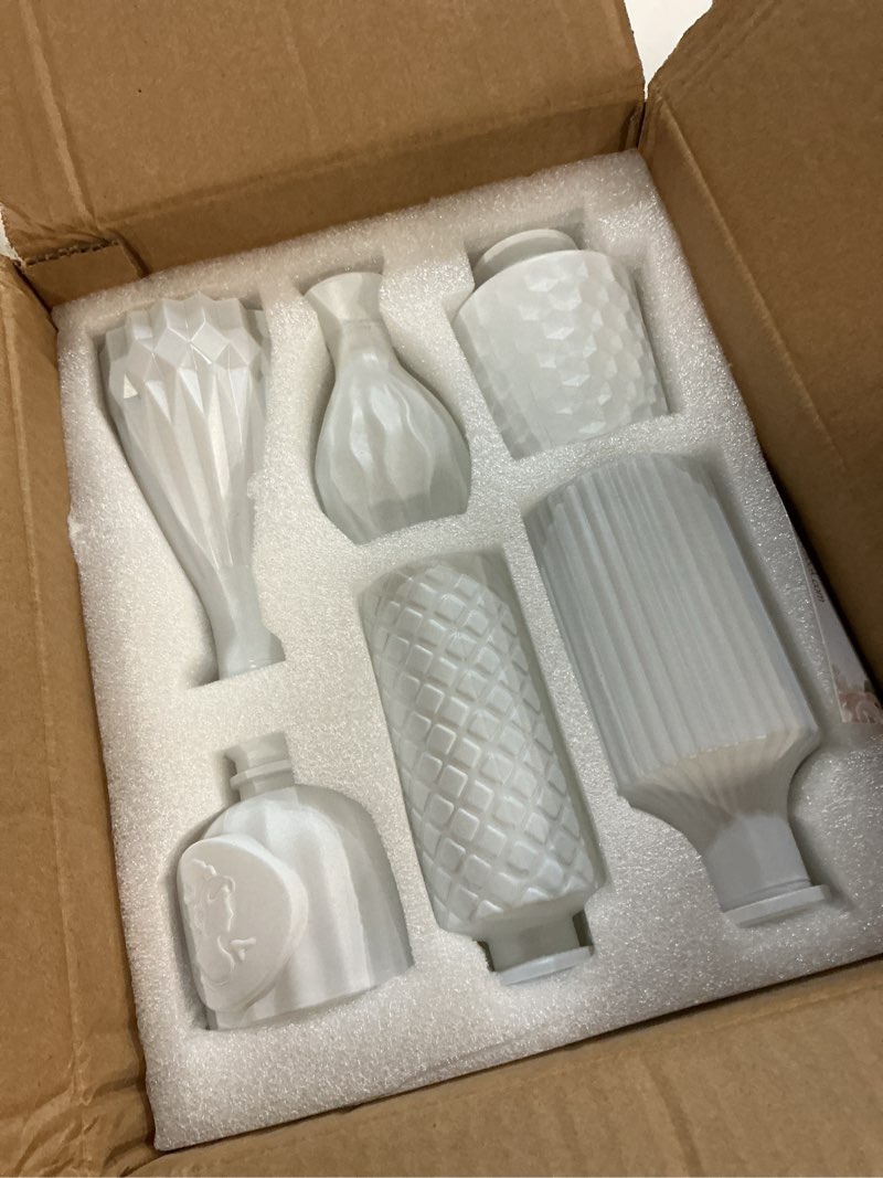 Condition photo showing New/Like New for matte white glass bud vase set of 12 – small minimalist vases for easy home styling, perfect for windowsills, bedrooms, bathrooms, and table centerpiece décor white-12pcs 12pcs