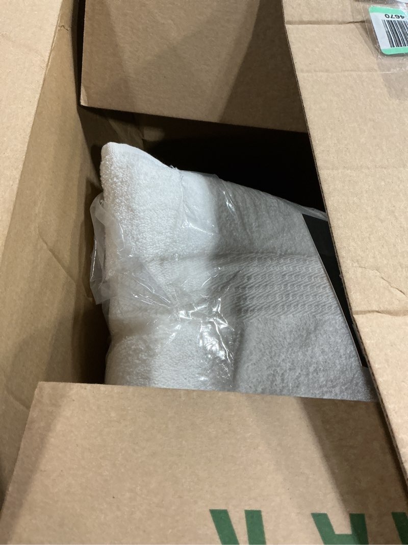 Condition photo showing Good Condition for 1888 Mills 4 Pack Premium Bath Towel Set, True Classics Premium Cotton Blend, Super Soft and Highly Absorbent Bath Towels for Bathroom, Hotels, Spa and Gym, White Bright White Bath Towel (Pack of 4)