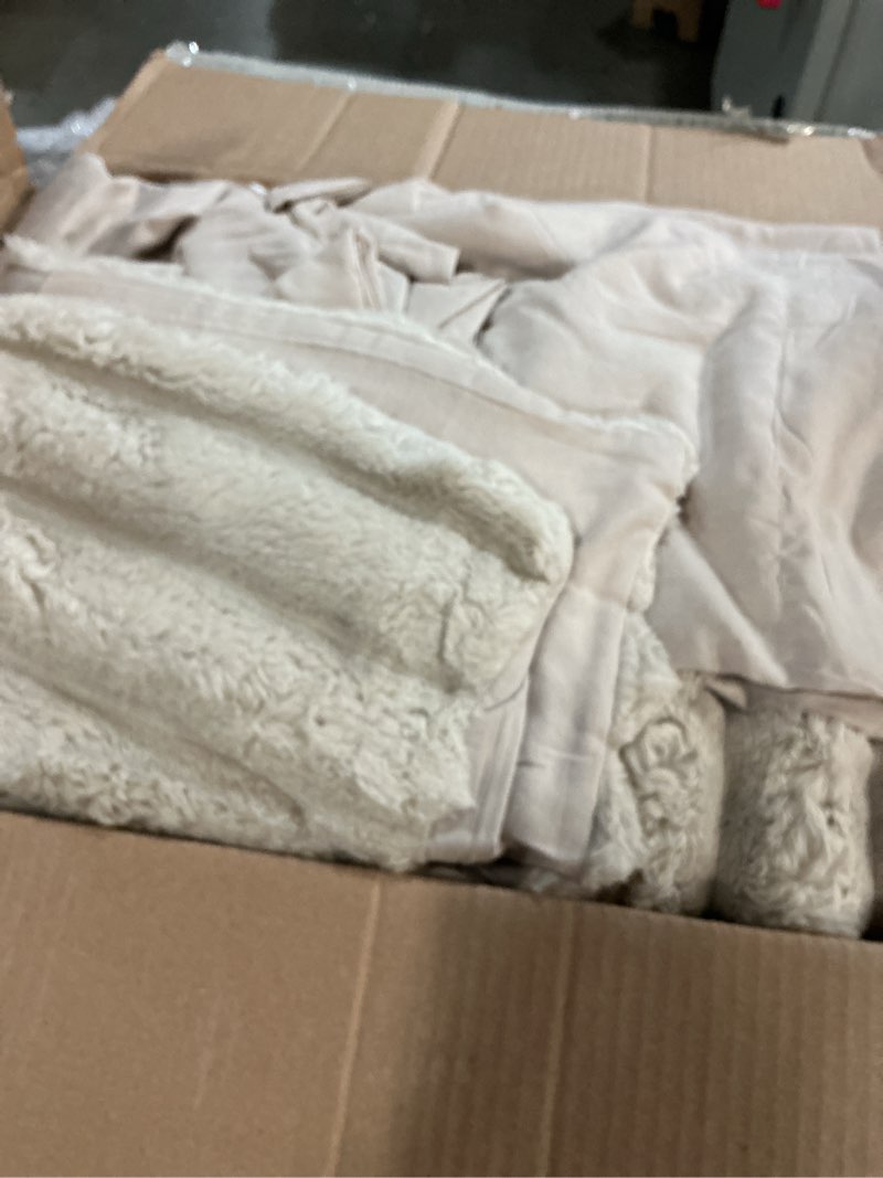 Condition photo showing Good Condition for Bedsure Gentlesoft™ 2-in-1 Oversized King Comforter Set and Detachable Fluffy Blanket, Beige Bedding Set for All Season Use, SnapTech Design for Space Saving (Includes 2 Pillow Shams, 2 Pillowcases) Oversized King 01 - Beige