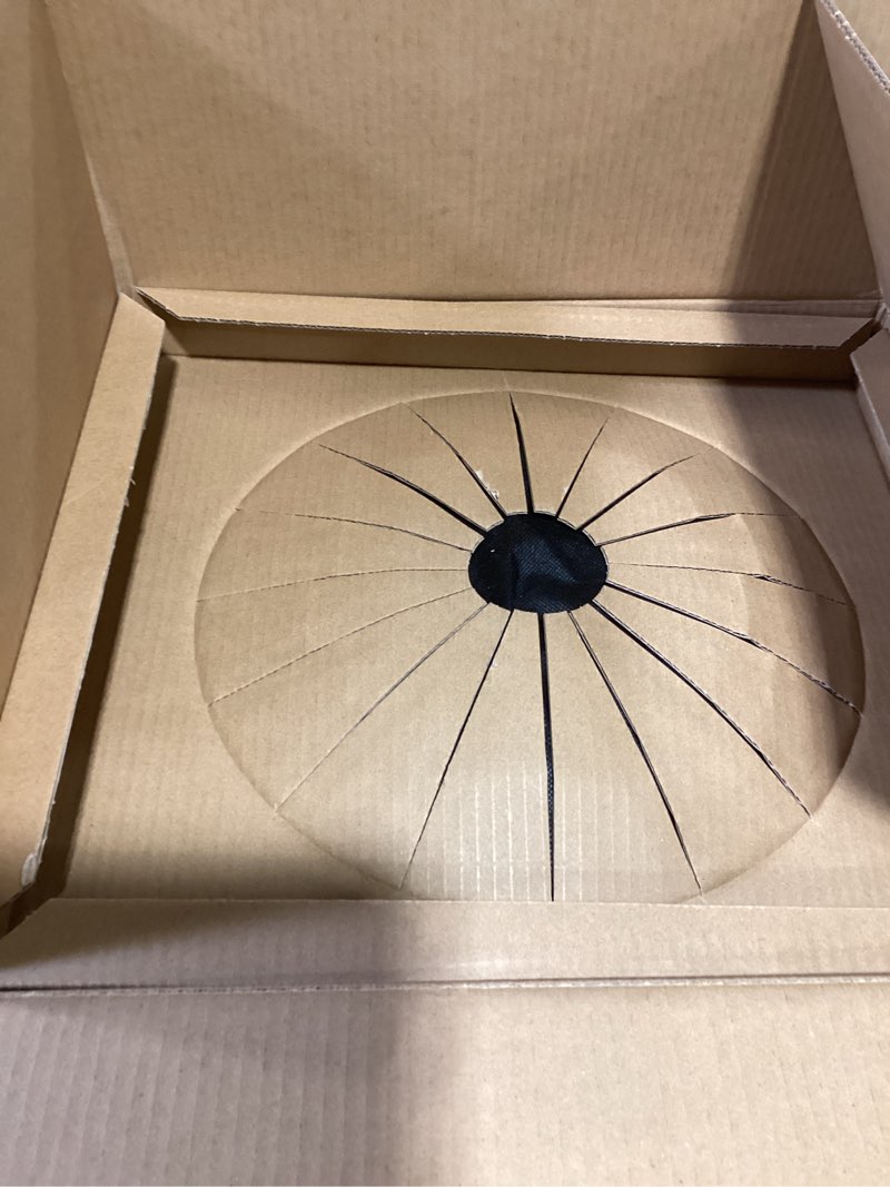 Condition photo showing New/Like New for wangyuanji carbon steel wok 14.2", large nitriding flat bottom stir fry pan with lid, no chemical coating rust resistant iron skillet for induction electric gas stoves, big capacity serves 6+