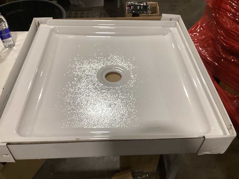 Condition photo showing Good Condition for American Standard Mainstream 32-in W x 32-in L Center Arctic White Single Threshold Square Shower Pan Base with 3.25-in H Threshold
