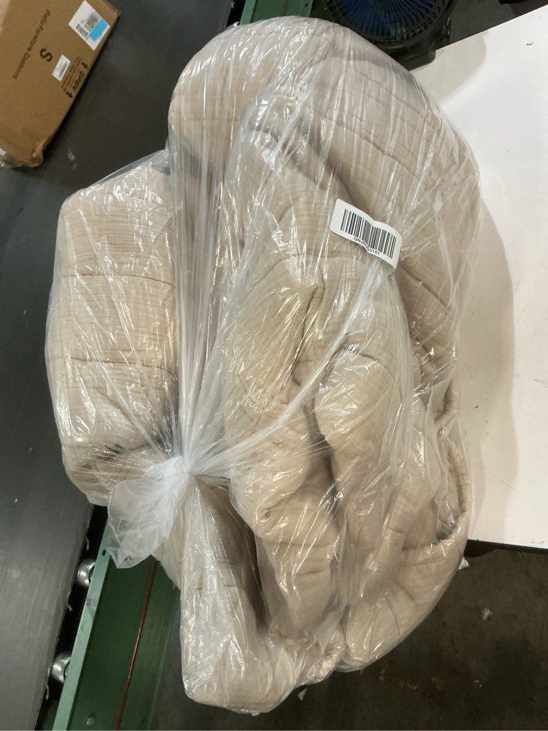 Condition photo showing As Is for quince organic cotton gauze box quilt, king/cal king, dune
