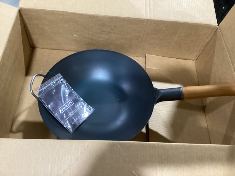 Condition photo showing New/Like New for YOSUKATA 13.5" Carbon Steel Wok Pan – Pre-Seasoned Flat Bottom Pow Wok for Stir Fry, BBQ, Grill & Camping – Traditional Japanese Chinese Cookware – Compatible with Induction, Electric, Gas, Open Fire