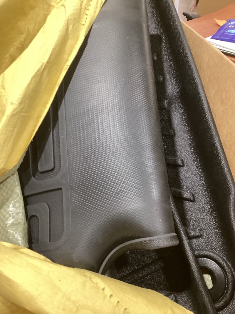 Condition photo showing New/Like New for Cartist Floor Mats for Toyota Highlander 7/8 Seats 2014-2019, All Weather Floor Liners for Highlander Accessories, Heavy Duty Car Mats, Car Accessories 2)Toyota Highlander 7/8 Seats ?2014-2019?