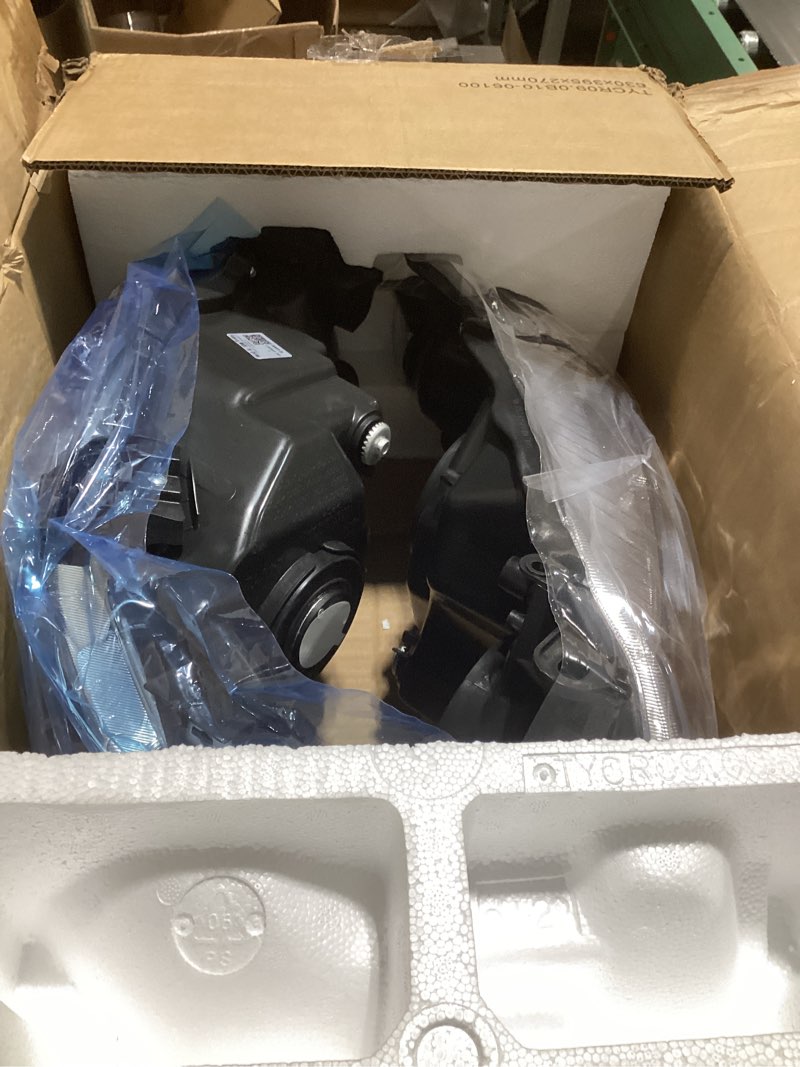 Condition photo showing Good Condition for halogen headlight assembly for toyota 4 runner 2014 2015 2016 2017 2018 2019 2020 left driver side front head lamp replacement clear lens chrome housing 81170-35571 (left driver side)