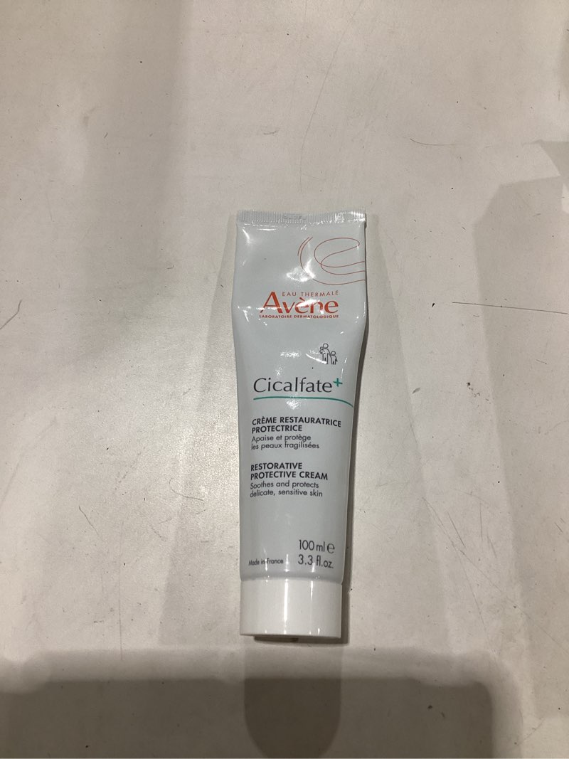 Condition photo showing As Is for avène cicalfate+ restorative protective cream, face moisturizer, face cream for sensitive skin, helps restore skin barrier, restorative cream, safe for infants, children and adults restorative protective cream-3.3 fl oz