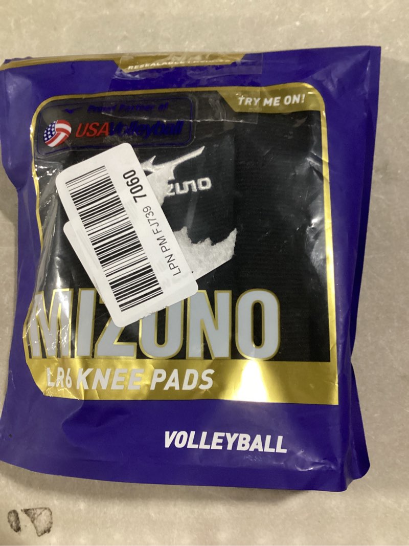 Condition photo showing Good Condition for Mizuno LR6 Volleyball Kneepad Medium Black