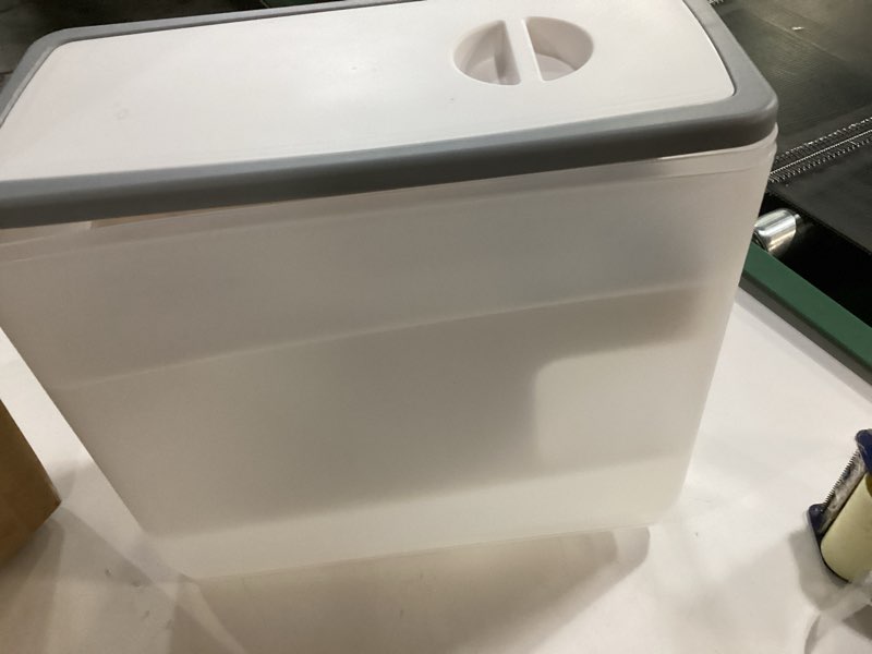 Condition photo showing Good Condition for Lifewit Rice Dispenser 25 Lbs(11.3kg), Rice Storage Container Sealed Moisture Proof with Measuring Cup for Kitchen Pantry Household, BPA-Free, 1 Pack Clear Clear 1