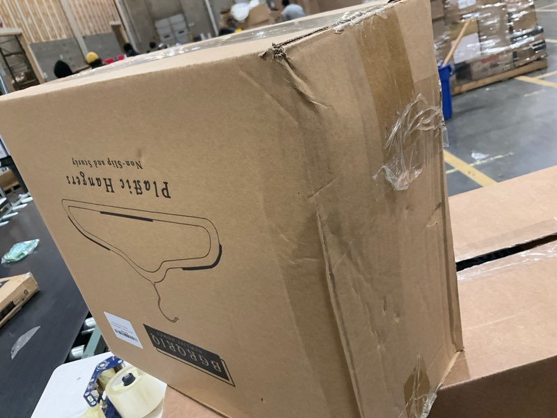 Condition photo showing New/Like New for Plastic hangers