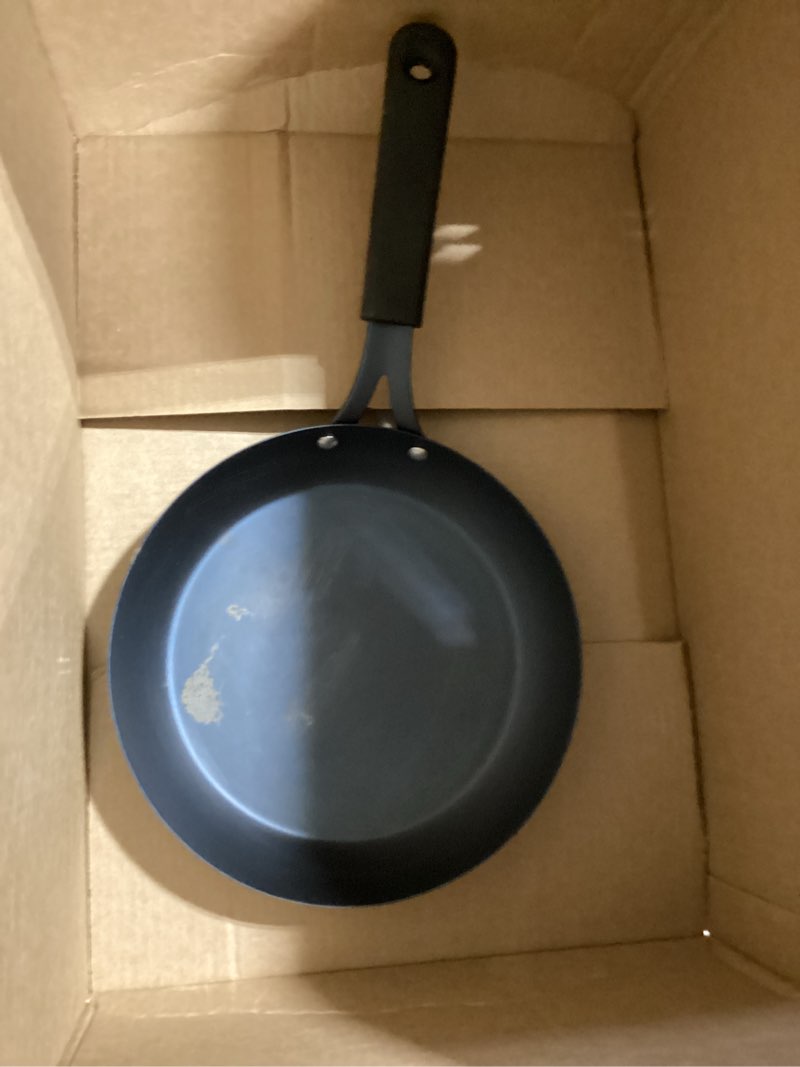Condition photo showing Good Condition for oxo obsidian pre-seasoned carbon steel, 10" frying pan skillet with removable silicone handle holder, induction, oven safe, black