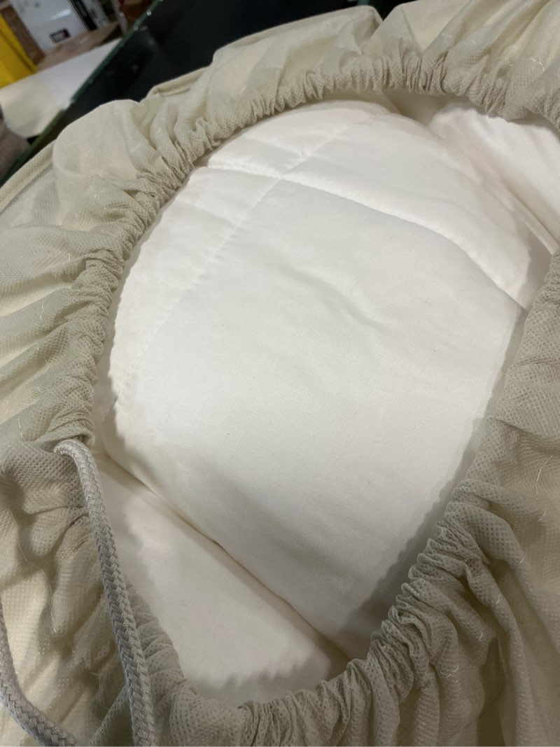 Condition photo showing Good Condition for king/california king premium cooling down alternative duvet insert - casaluna™