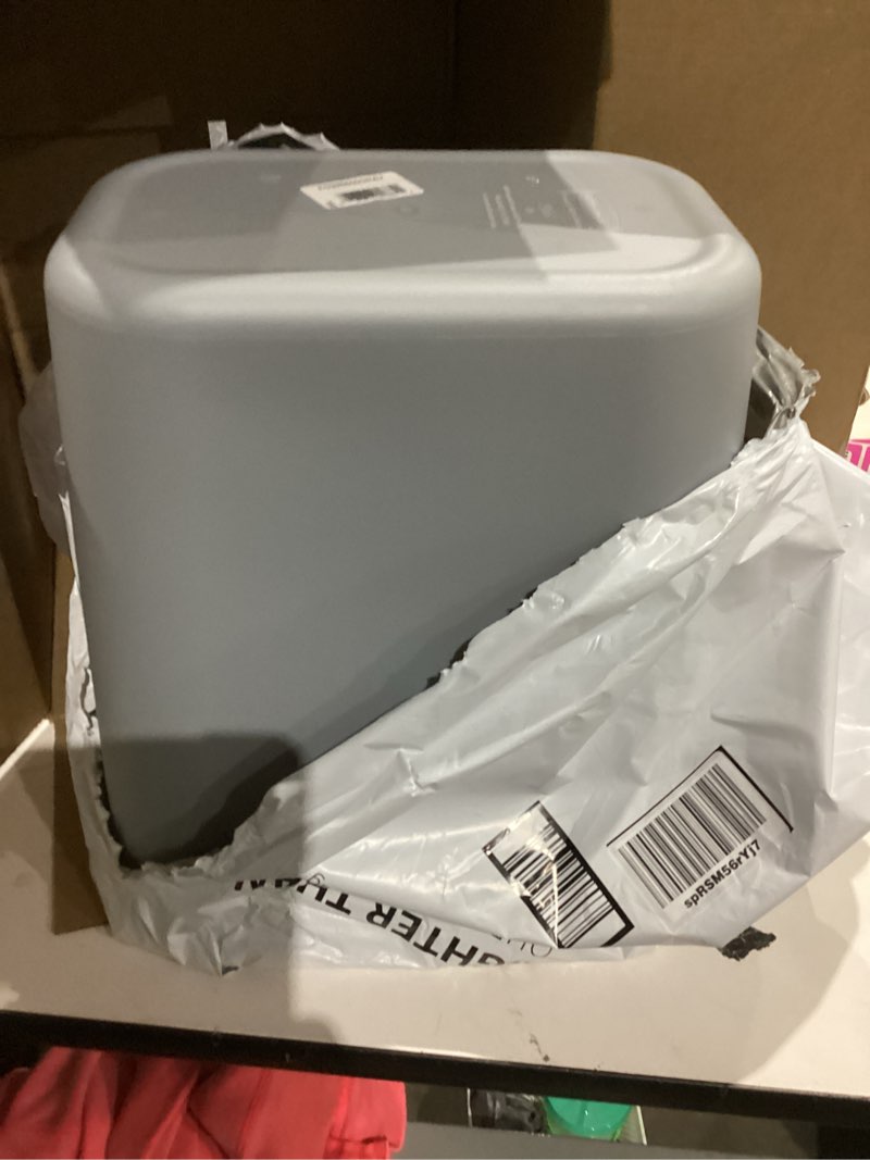 Condition photo showing Good Condition for rectangular wastebasket,28-1/8 qt,14-1/4"x10-1/4"x15",gray qty:12