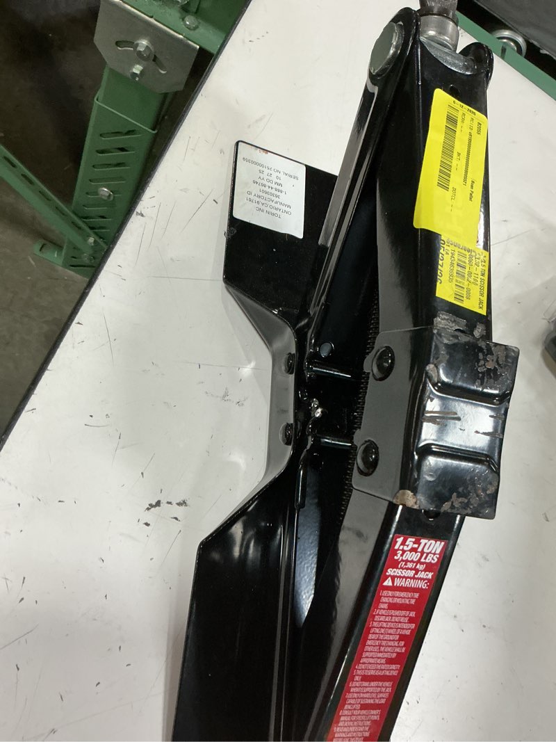 Condition photo showing As Is for 1-1/2" ton scissor jack black 10152dj00000109j