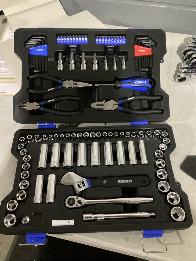 Condition photo showing Good Condition for kobalt 102 -piece standard (sae) and metric mechanics tool set with hard case
