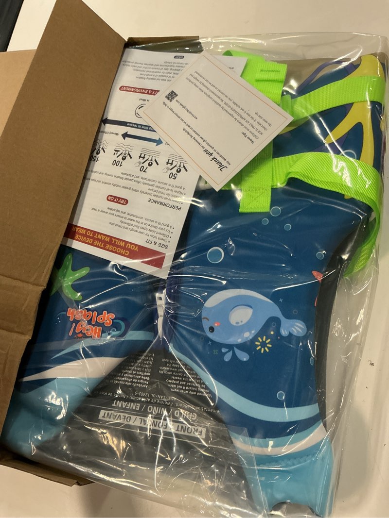 Condition photo showing New/Like New for heysplash toddler swim vest, kids swimming jacket fit 20-30/30-50/50-90lbs, child floaties vest with safety strap, float jacket for girls/boys on puddle pool jumper, beach, boating, 1.5-4/3-6/6-12 yrs c-blue l(age recommend 6-9 years)
