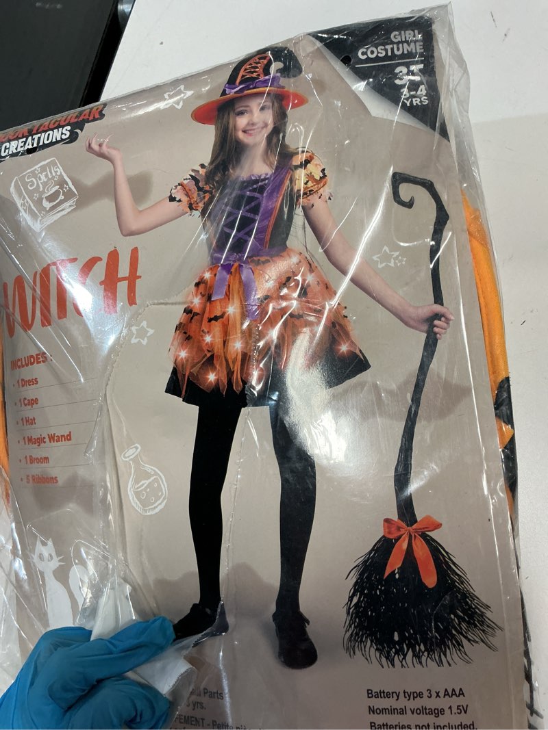 Spooktacular Creations Girls Light Up Witch Costume, Kids Witch Costume with Hat and Broom for Toddler Halloween Dress Party Purple Small(5-7 yrs)