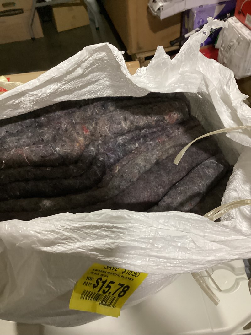 Condition photo showing Good Condition for uboxes moving blankets - textile skins
