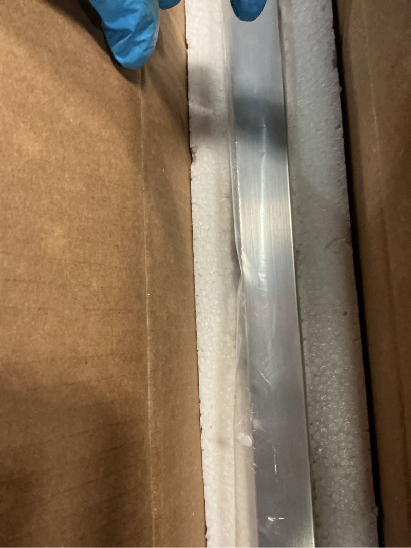 Condition photo showing Good Condition for Amazon Basics Rectangular Wall Mount Mirror 20\" x 28\", Standard Trim, Nickel Nickel 28\"L x 20\"W Standard Trim Wall Mirror