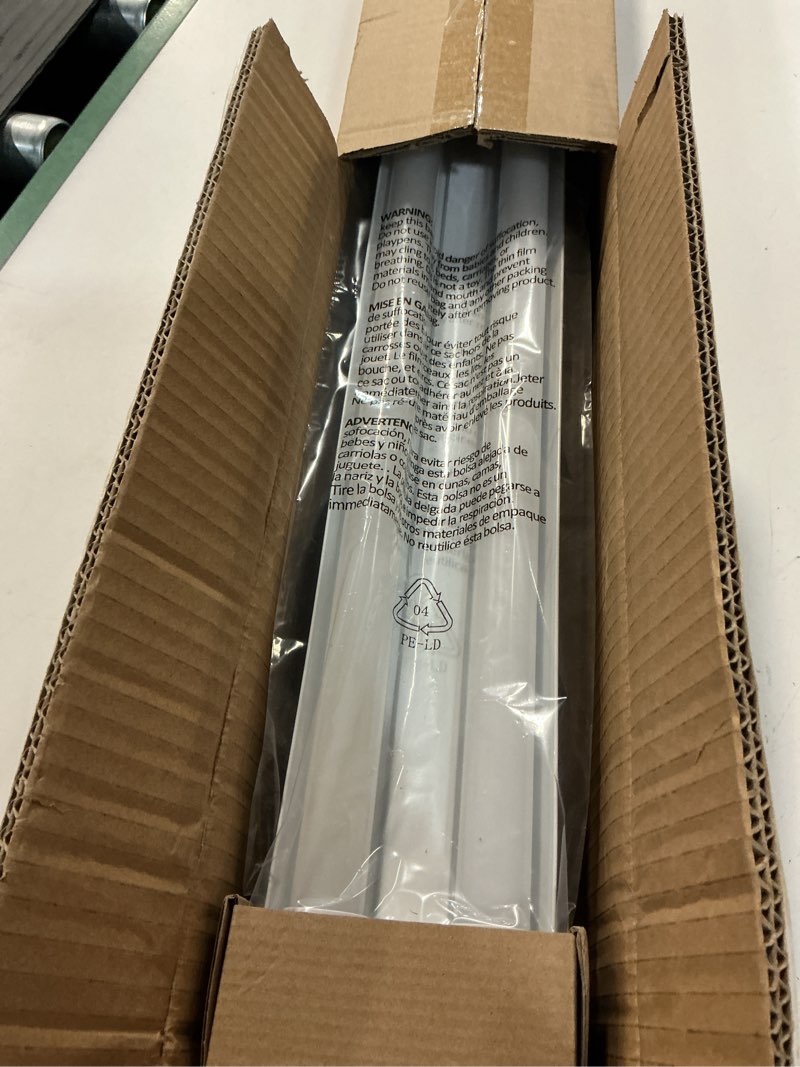 Condition photo showing Good Condition for 4FT Linkable LED Shop Light for Garages, 42W 4800LM 5000K Daylight White LED Ceiling Light, with Pull Chain (ON/Off), Linear Worklight Fixture, 4 Pack