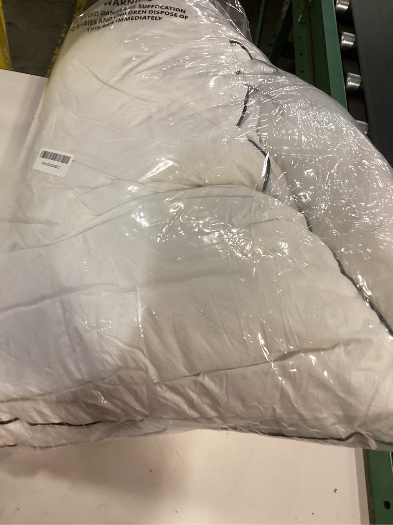 Condition photo showing Good Condition for goose down pillows, standard size set of 2 with 3-layer design, hotel down bed pillow for side, back, and stomach sleepers, soft 600 thread count cotton cover–luxury hotel pillows quality(20" x 26") white standard?pack of 2?