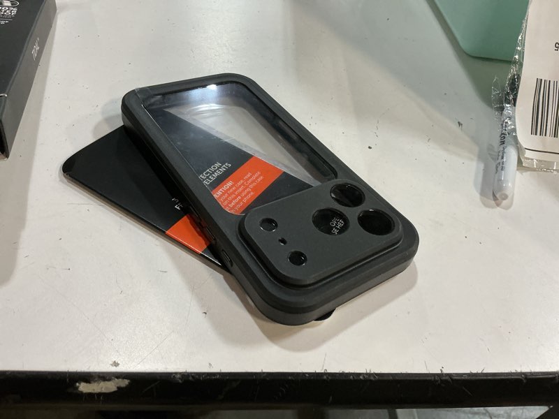 Condition photo showing New/Like New for body glove tidal waterproof phone case for iphone 17 pro - black/clear